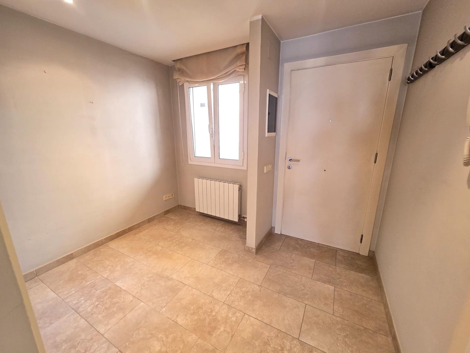 3 bedroom Apartment for rent in El Masnou - € 1,931 (Ref: 9945919)