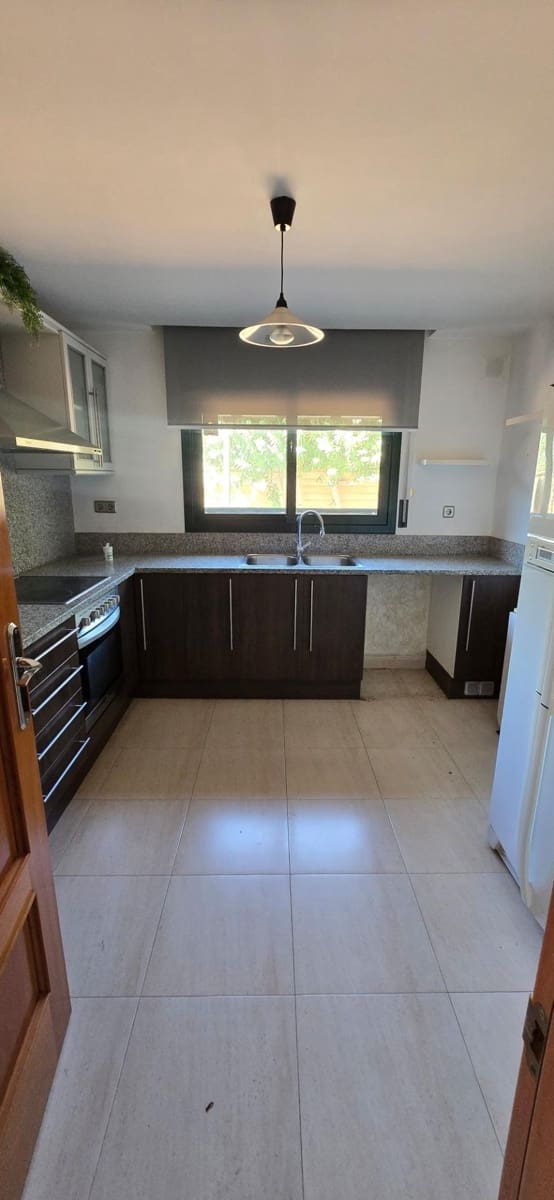 4 sypialnia Dom na sprzedaż w Reus z basenem garażem - 467 000 € (Ref: 9995861)