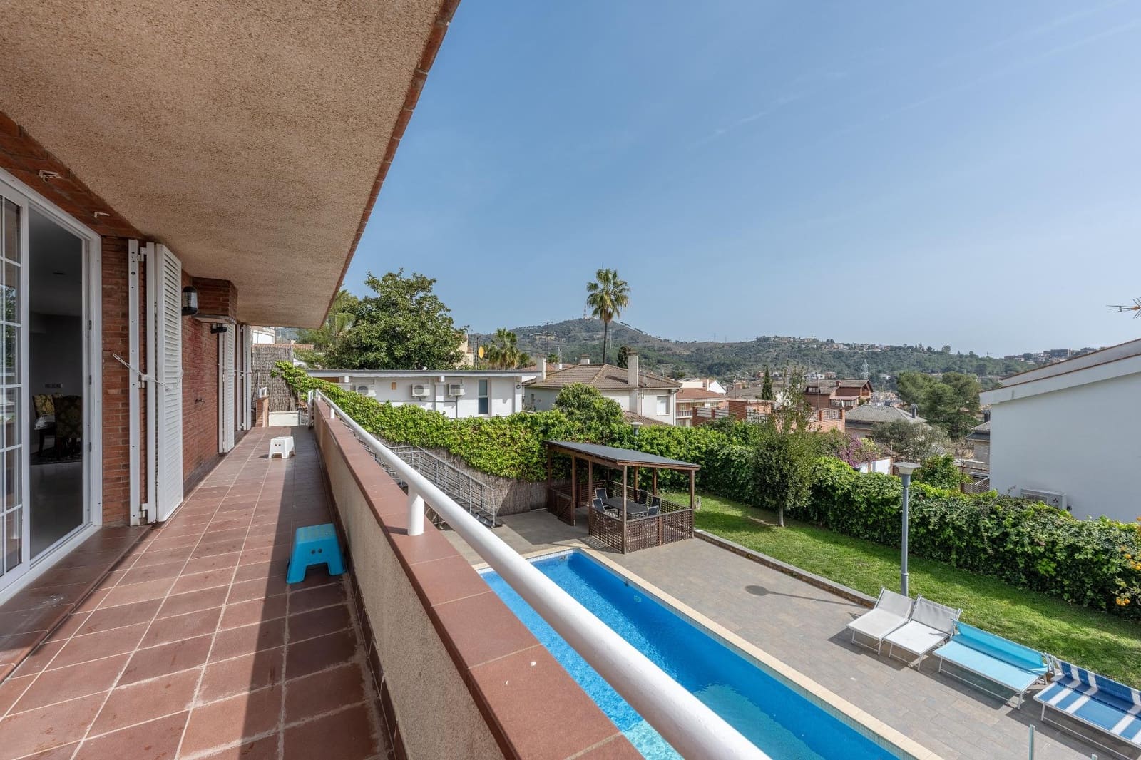 5 bedroom Villa for sale in Les Planes with pool garage - € 1,890,000 (Ref: 8216207)