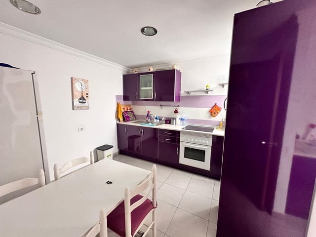 3 soveværelse Lejlighed til salg i Las Palmas de Gran Canaria - € 275.000 (Ref: 8536797)