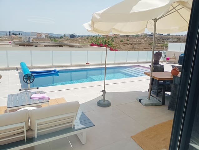 3 soveværelse Villa til salg i Desamparados - Hurchillo - Torremendo, Orihuela med swimmingpool garage - € 469.900 (Ref: 10016926)