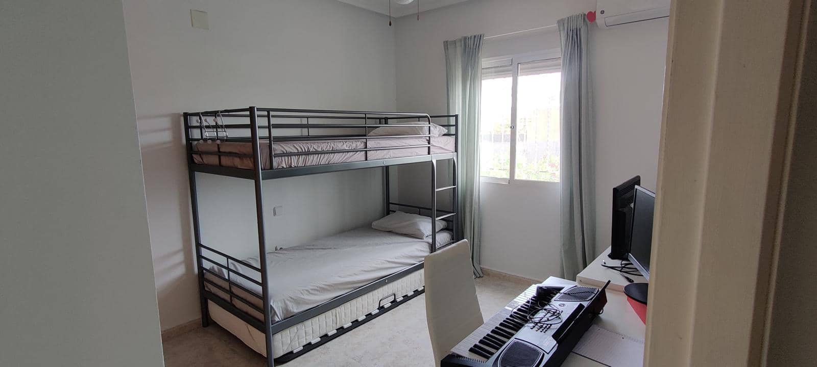 4 bedroom Villa for sale in Catral with pool - € 419,900 (Ref: 10021443)