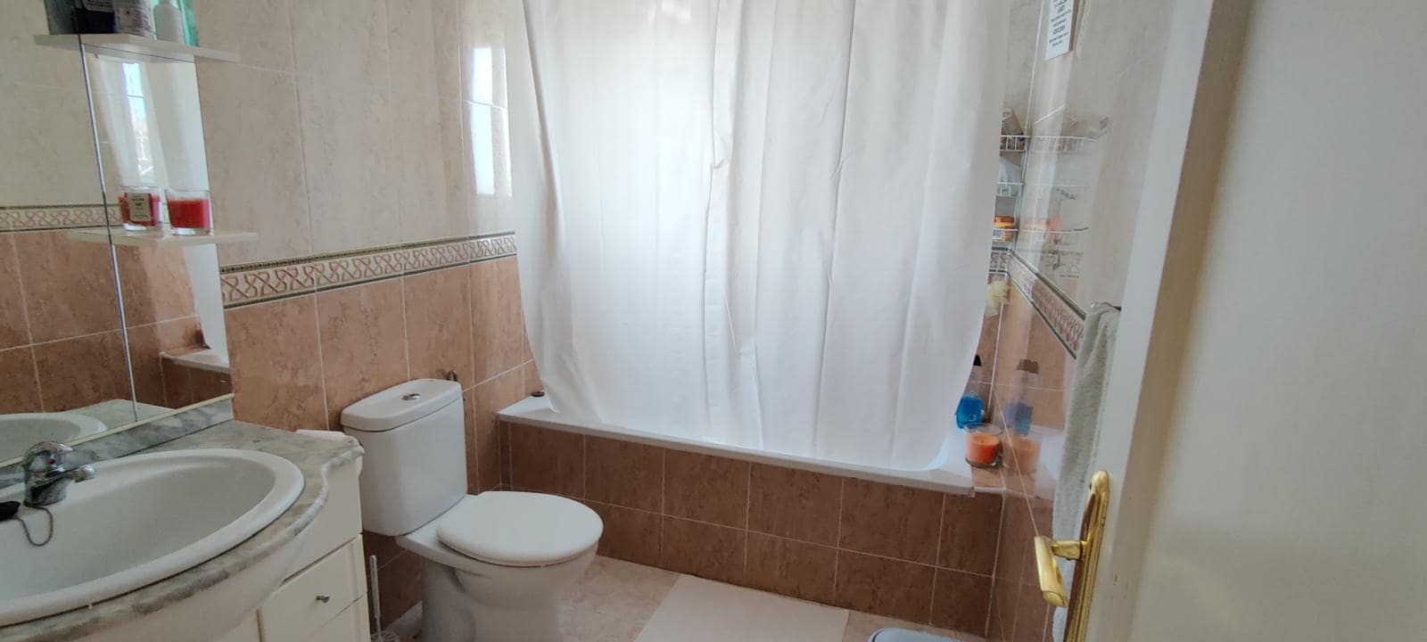 4 bedroom Villa for sale in Catral with pool - € 419,900 (Ref: 10021443)
