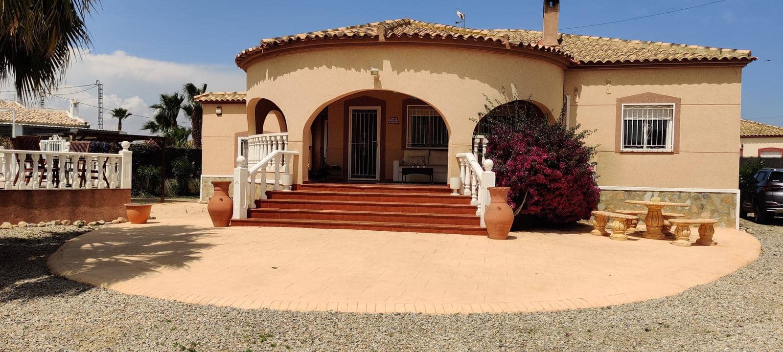 4 bedroom Villa for sale in Catral with pool - € 419,900 (Ref: 10021443)