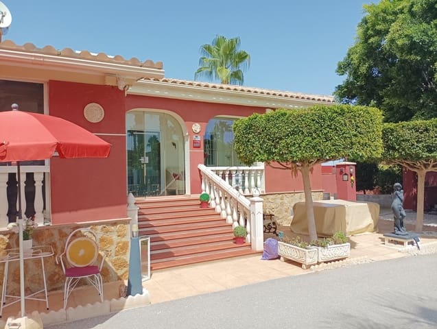 3 chambre Villa/Maison à vendre à Catral avec piscine garage - 425 000 € (Ref: 10100658)