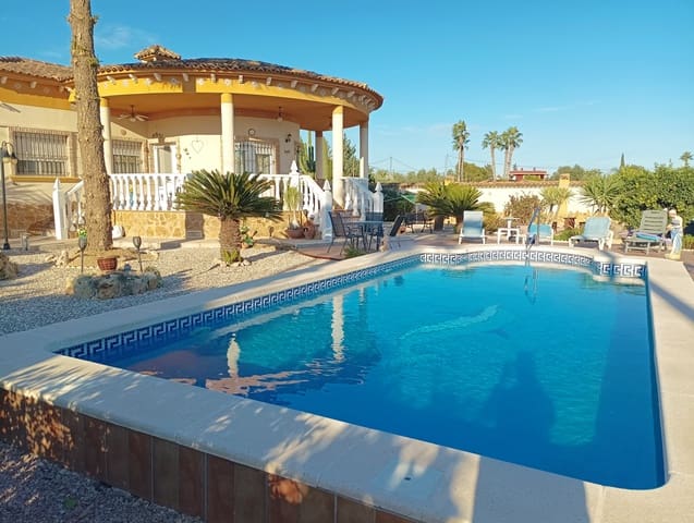 3 Zimmer Villa zu verkaufen in Catral mit Pool Garage - 399.000 € (Ref: 10155264)