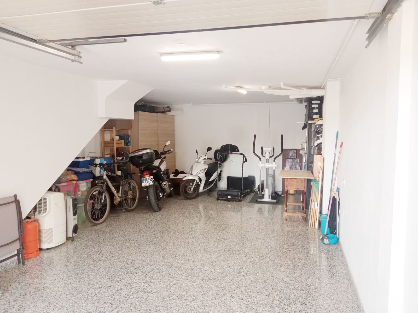 3 soveværelse Bungalow til leje i San Felipe Neri med garage - € 880 (Ref: 7741809)