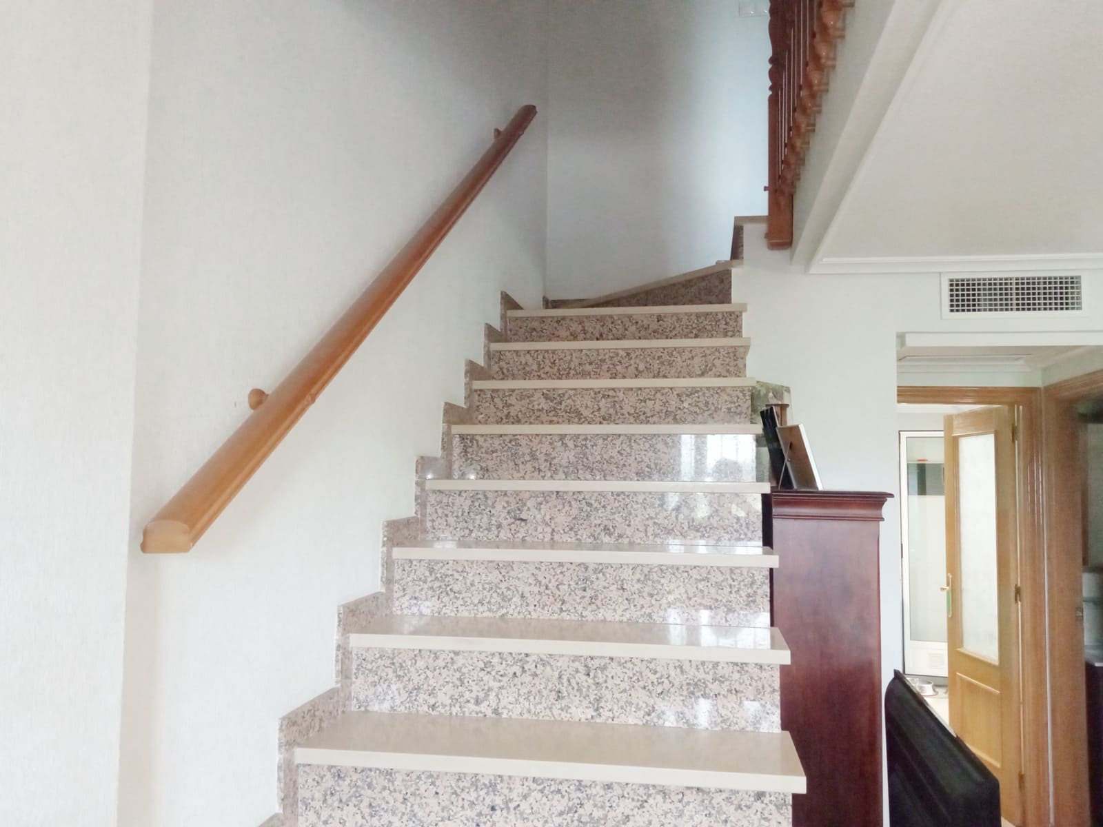 3 soveværelse Bungalow til leje i San Felipe Neri med garage - € 880 (Ref: 7741809)