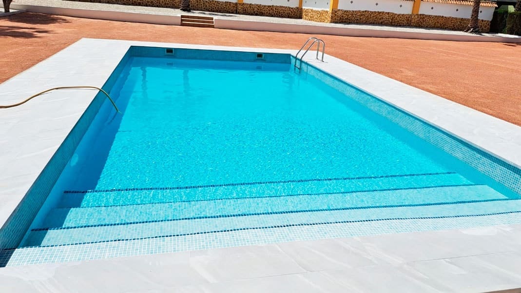 3 soveværelse Villa til salg i Catral med swimmingpool - € 355.000 (Ref: 8324051)