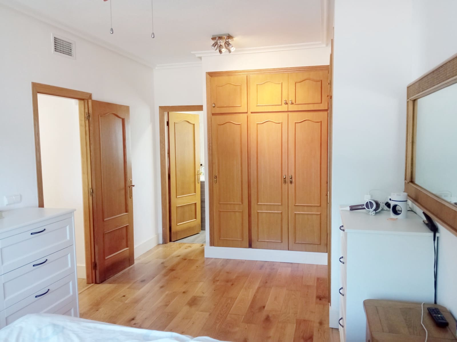 3 soveværelse Villa til salg i Catral med swimmingpool garage - € 395.000 (Ref: 8392841)