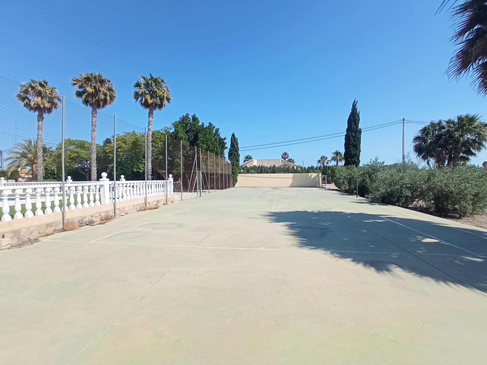 3 soveværelse Villa til salg i Catral med swimmingpool garage - € 395.000 (Ref: 8392841)
