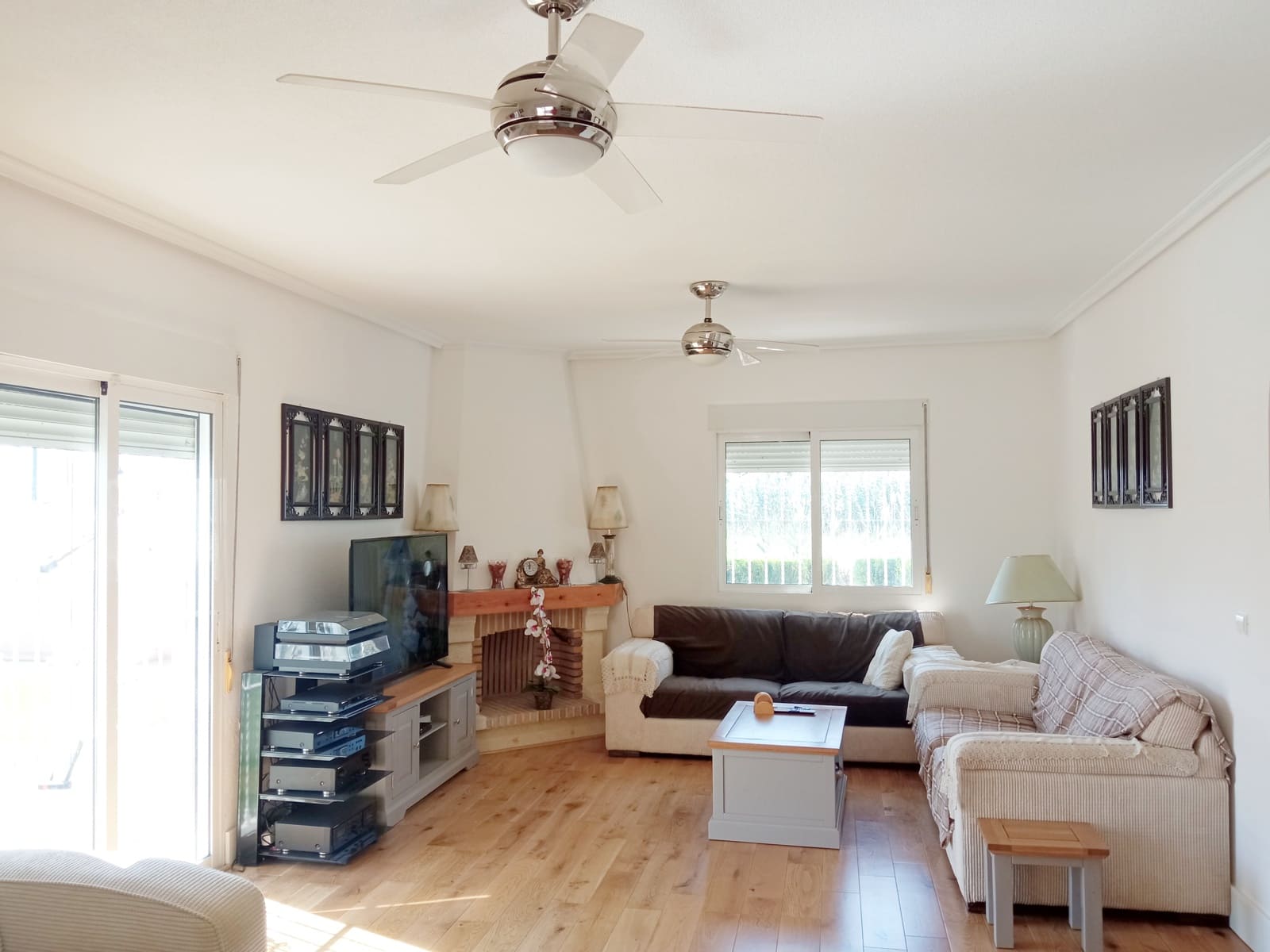 3 soveværelse Villa til salg i Catral med swimmingpool garage - € 395.000 (Ref: 8392841)