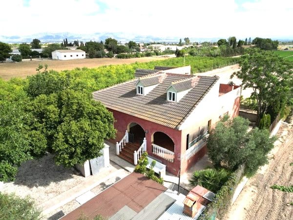 3 bedroom Villa for sale in Catral with garage - € 239,900 (Ref: 8611868)