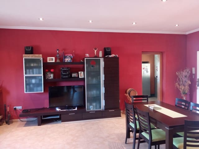 3 bedroom Villa for sale in Catral with garage - € 239,900 (Ref: 8611868)