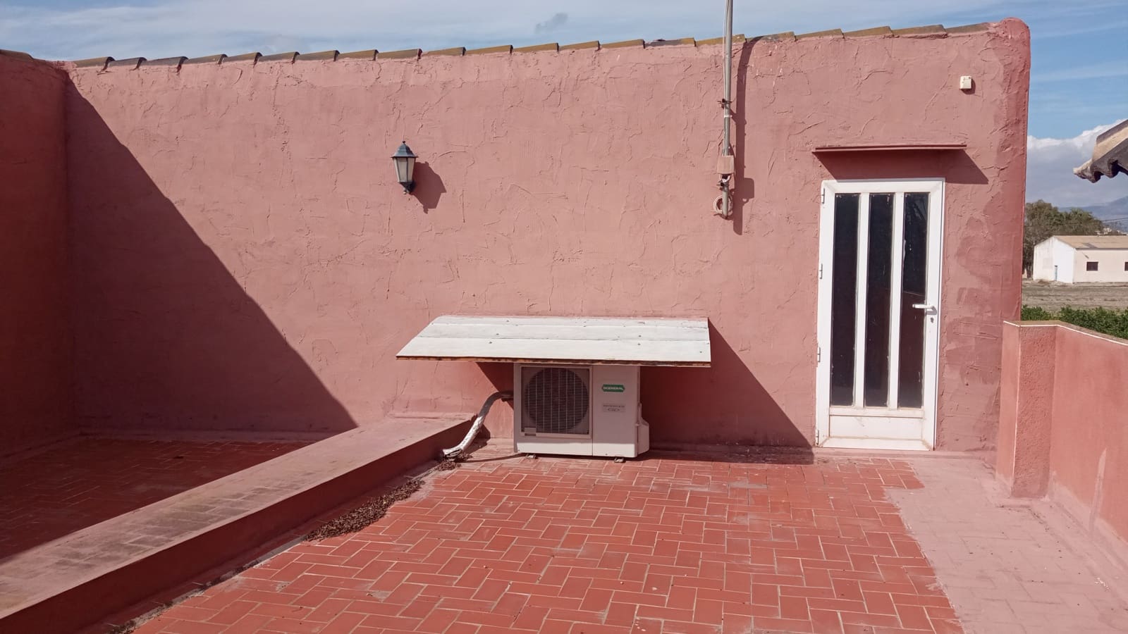 3 bedroom Villa for sale in Catral with garage - € 239,900 (Ref: 8611868)