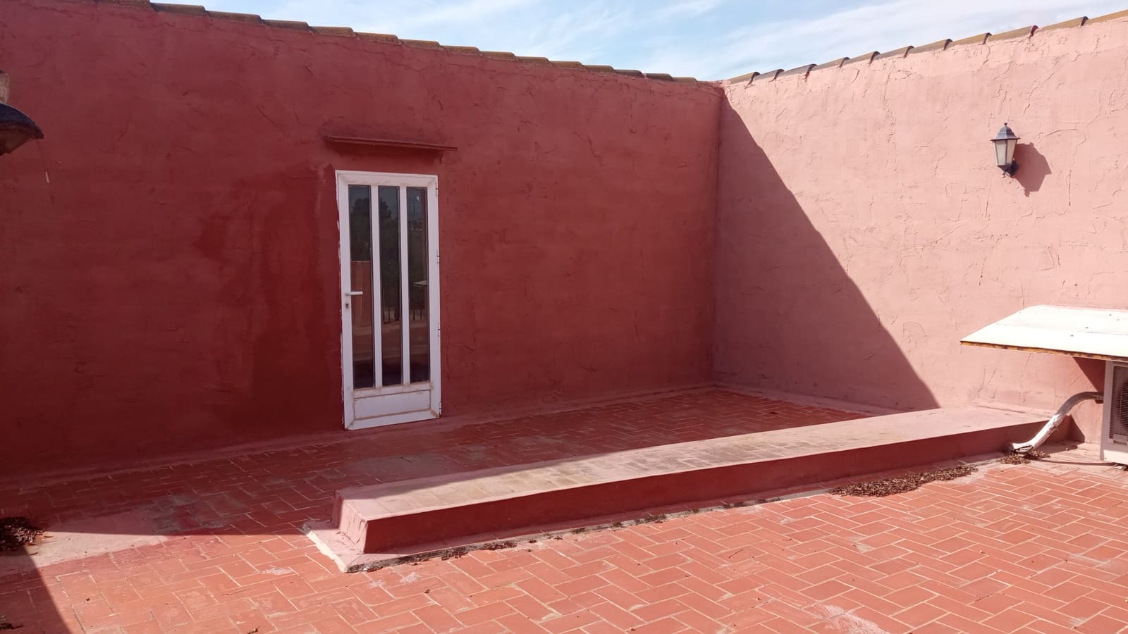 3 bedroom Villa for sale in Catral with garage - € 239,900 (Ref: 8611868)