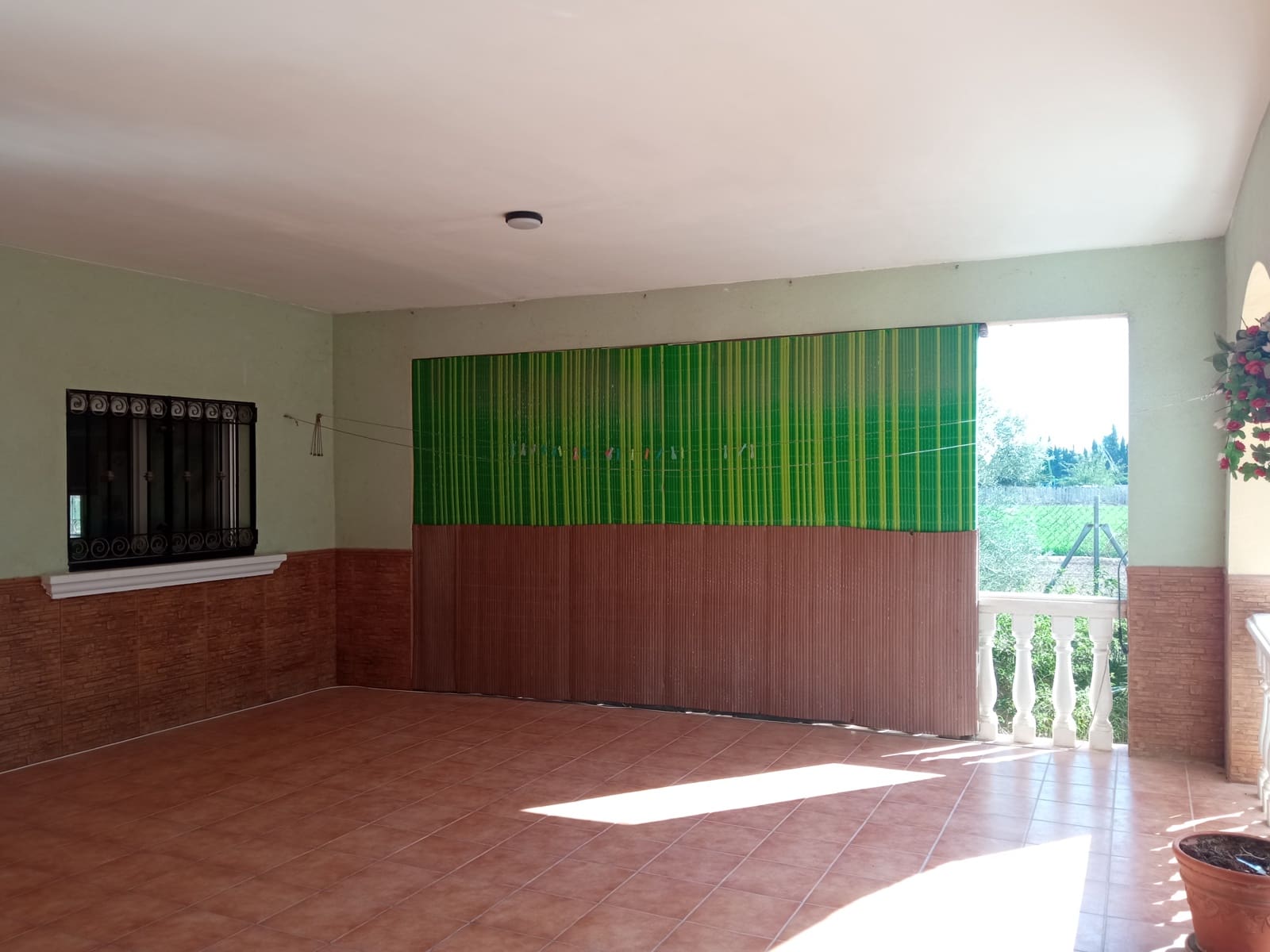 3 bedroom Villa for sale in Catral with garage - € 239,900 (Ref: 8611868)