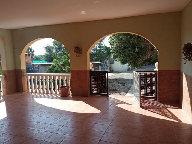 3 bedroom Villa for sale in Catral with garage - € 239,900 (Ref: 8611868)