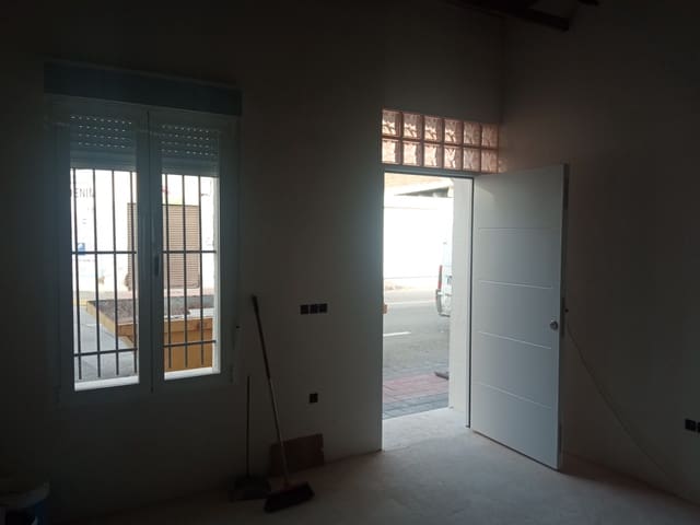 3 soveværelse Byhus til leje i Catral - € 975 (Ref: 8893841)