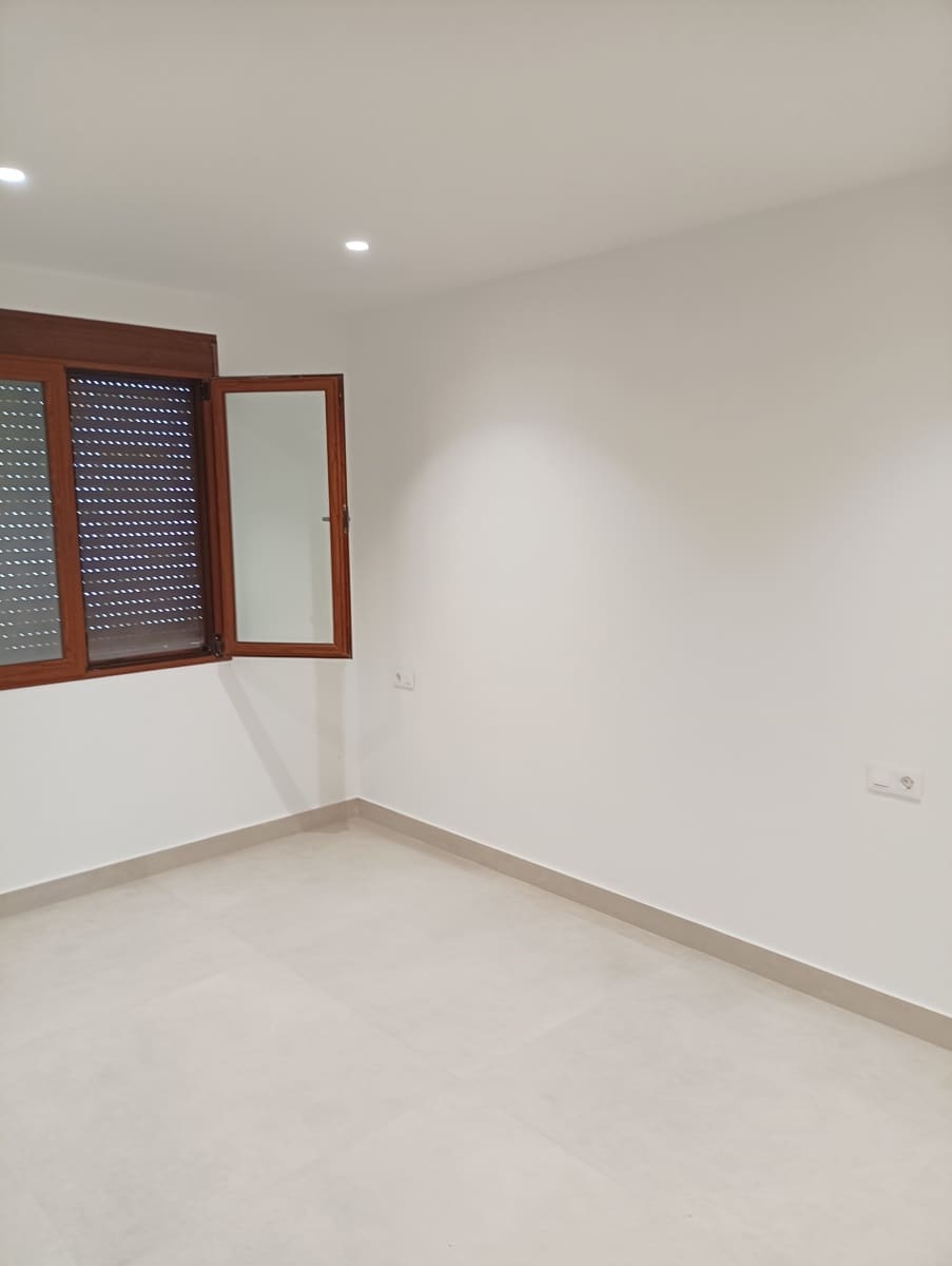 3 Zimmer Haus zu vermieten in Catral - 950 € (Ref: 8893841)