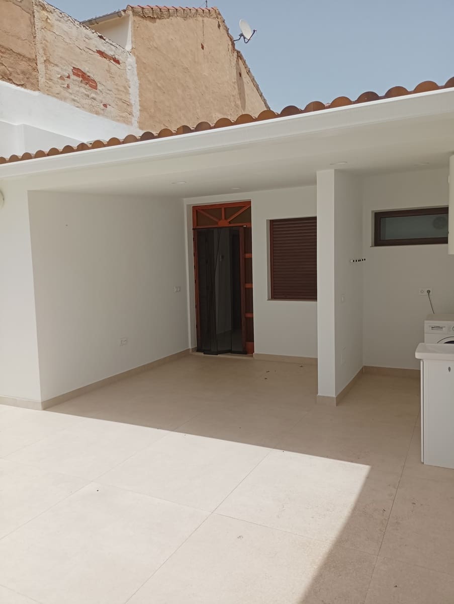 3 Zimmer Haus zu vermieten in Catral - 950 € (Ref: 8893841)