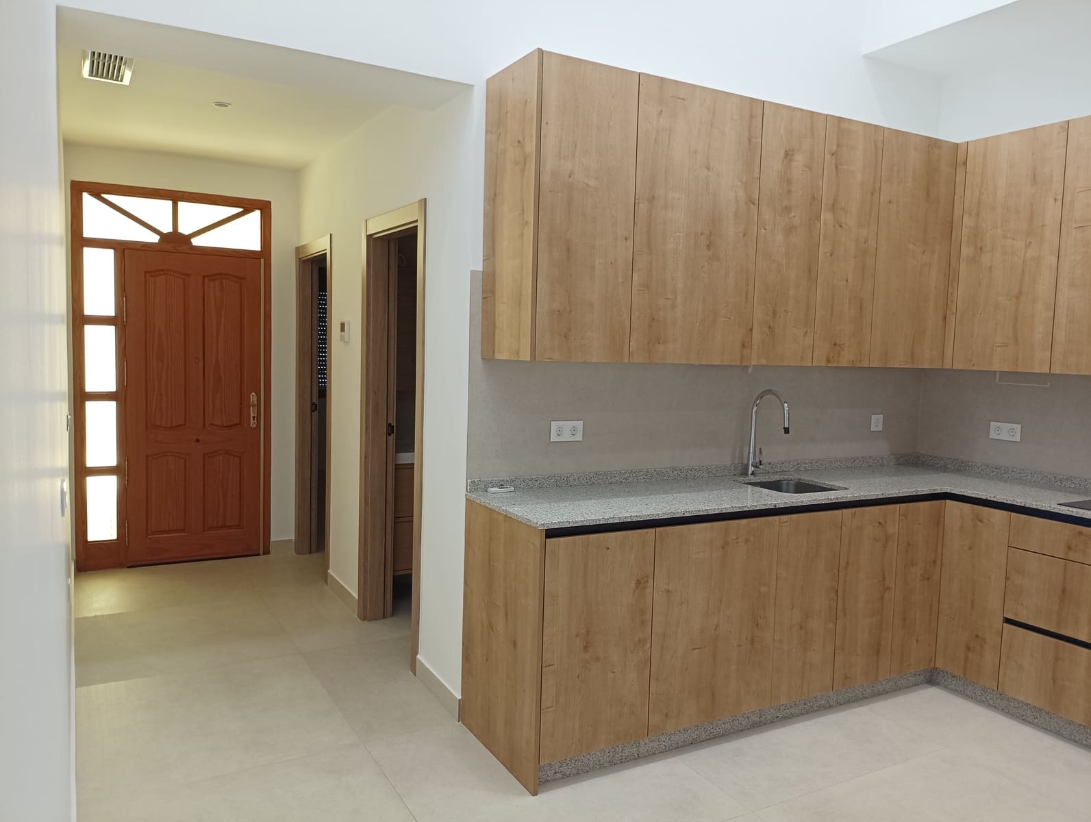 3 Zimmer Haus zu vermieten in Catral - 950 € (Ref: 8893841)
