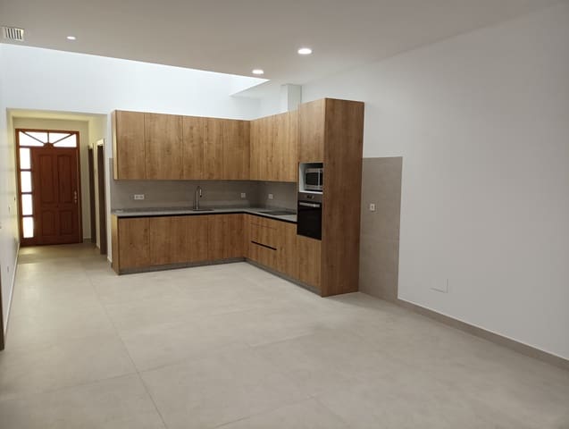 3 Zimmer Haus zu vermieten in Catral - 950 € (Ref: 8893841)