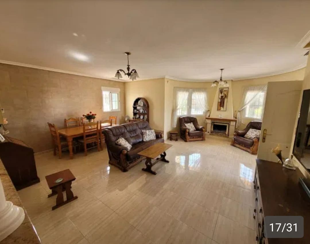 4 Zimmer Villa zu verkaufen in Catral mit Pool Garage - 389.900 € (Ref: 8902849)