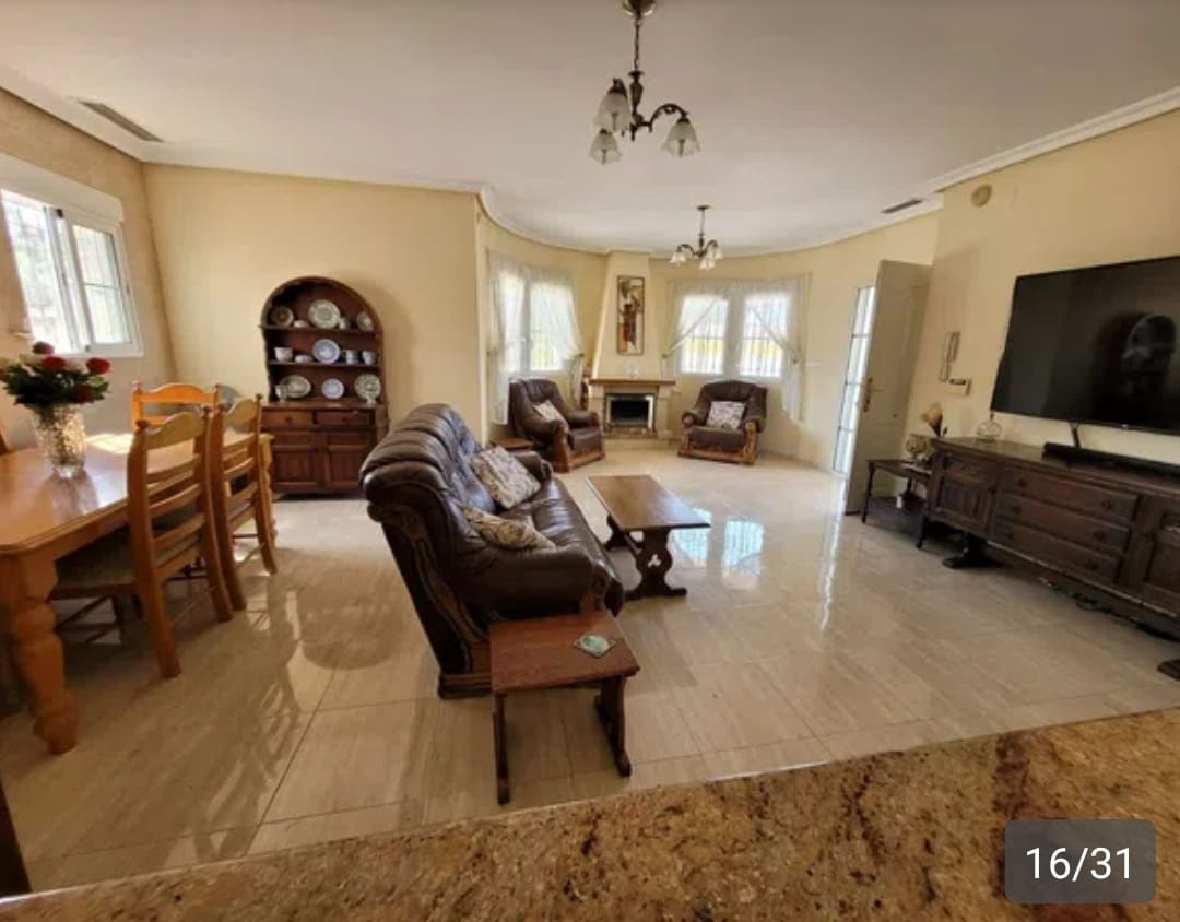 4 Zimmer Villa zu verkaufen in Catral mit Pool Garage - 389.900 € (Ref: 8902849)