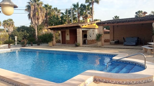 4 Zimmer Villa zu verkaufen in Catral mit Pool Garage - 389.900 € (Ref: 8902849)