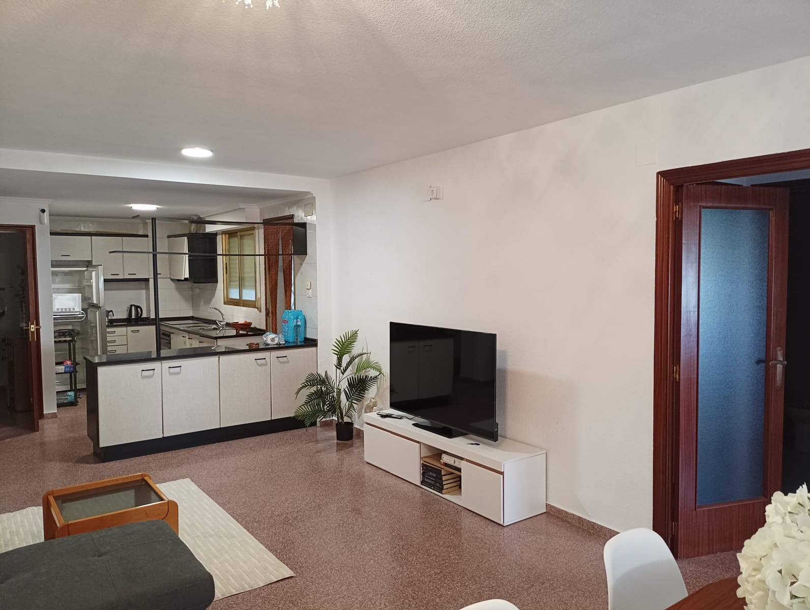 2 soveværelse Strandlejlighed til leje i Torrevieja med garage - € 1.100 (Ref: 9158367)