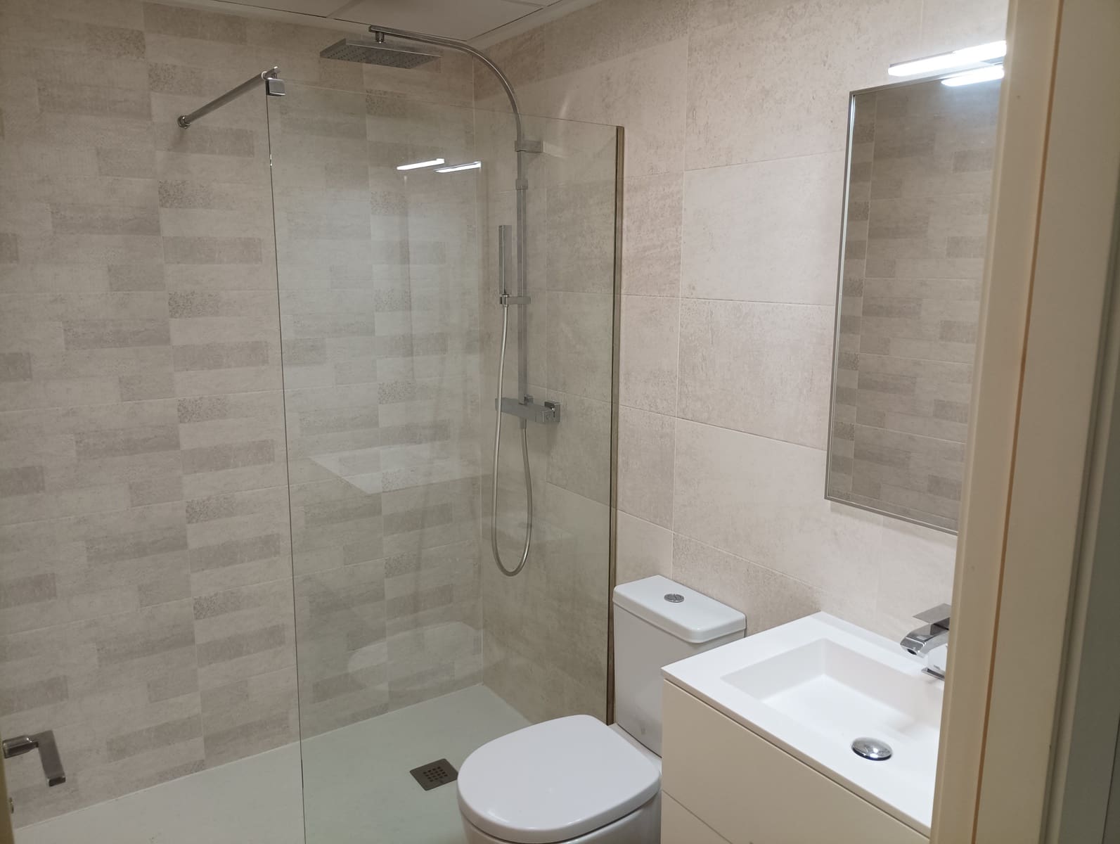 2 bedroom Apartment for sale in Orihuela with pool garage - € 229,950 (Ref: 9187995)