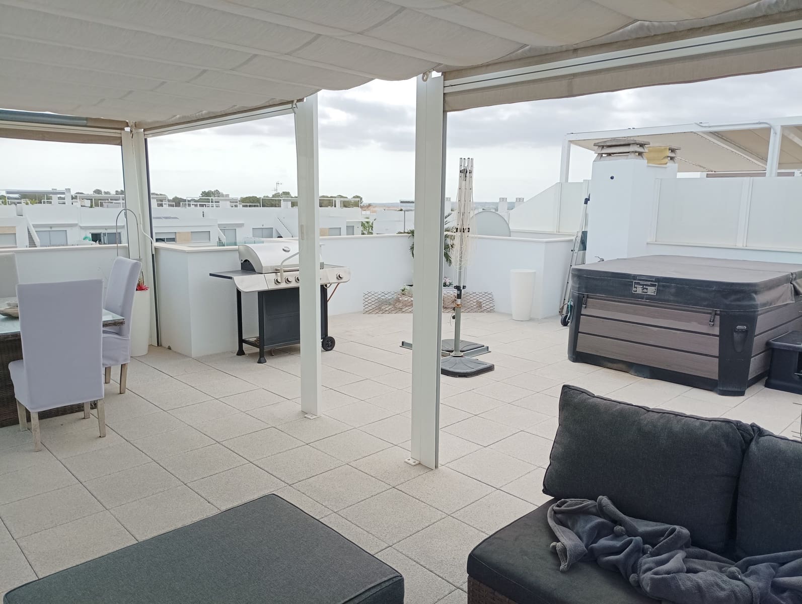 2 bedroom Apartment for sale in Orihuela with pool garage - € 229,950 (Ref: 9187995)