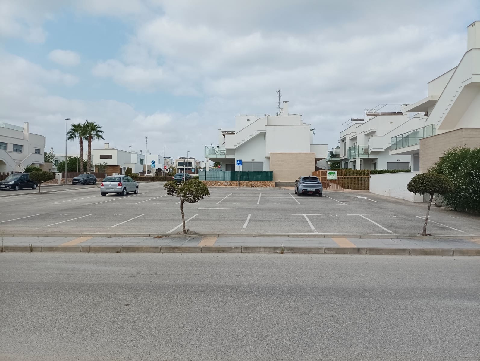 2 bedroom Apartment for sale in Orihuela with pool garage - € 229,950 (Ref: 9187995)