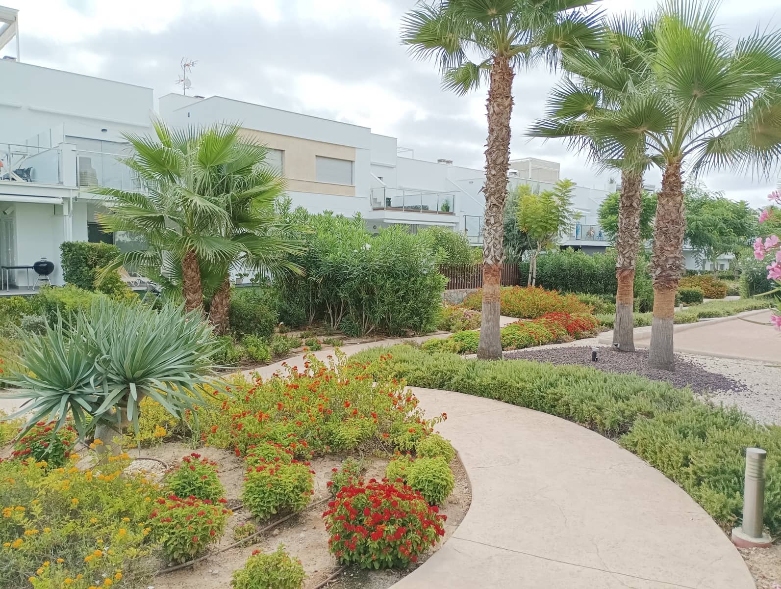 2 bedroom Apartment for sale in Orihuela with pool garage - € 229,950 (Ref: 9187995)