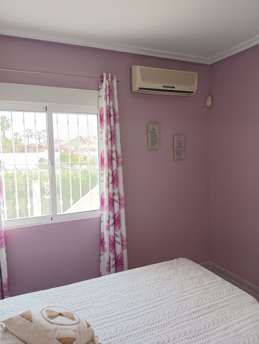 3 sovrum Villa till salu i Catral med pool garage - 329 900 € (Ref: 9418790)