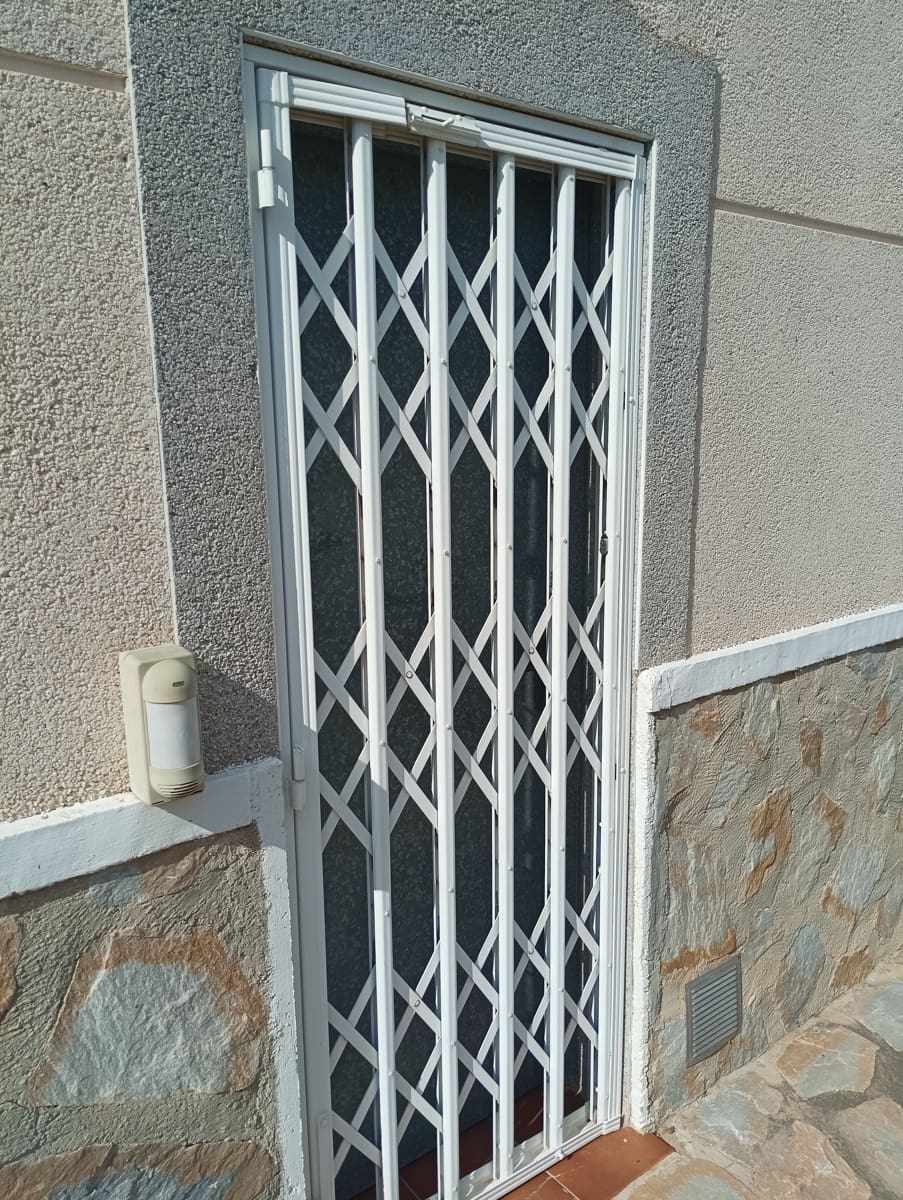 3 sovrum Villa till salu i Catral med pool garage - 329 900 € (Ref: 9418790)