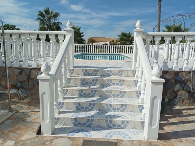 3 sypialnia Willa na sprzedaż w Catral z basenem garażem - 329 900 € (Ref: 9418790)