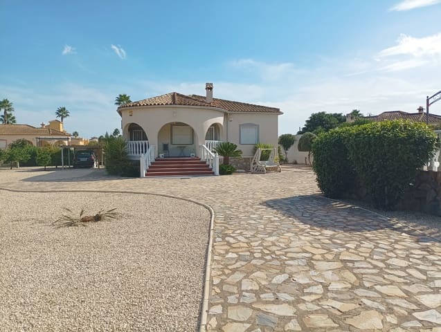 3 sypialnia Willa na sprzedaż w Catral z basenem garażem - 329 900 € (Ref: 9418790)