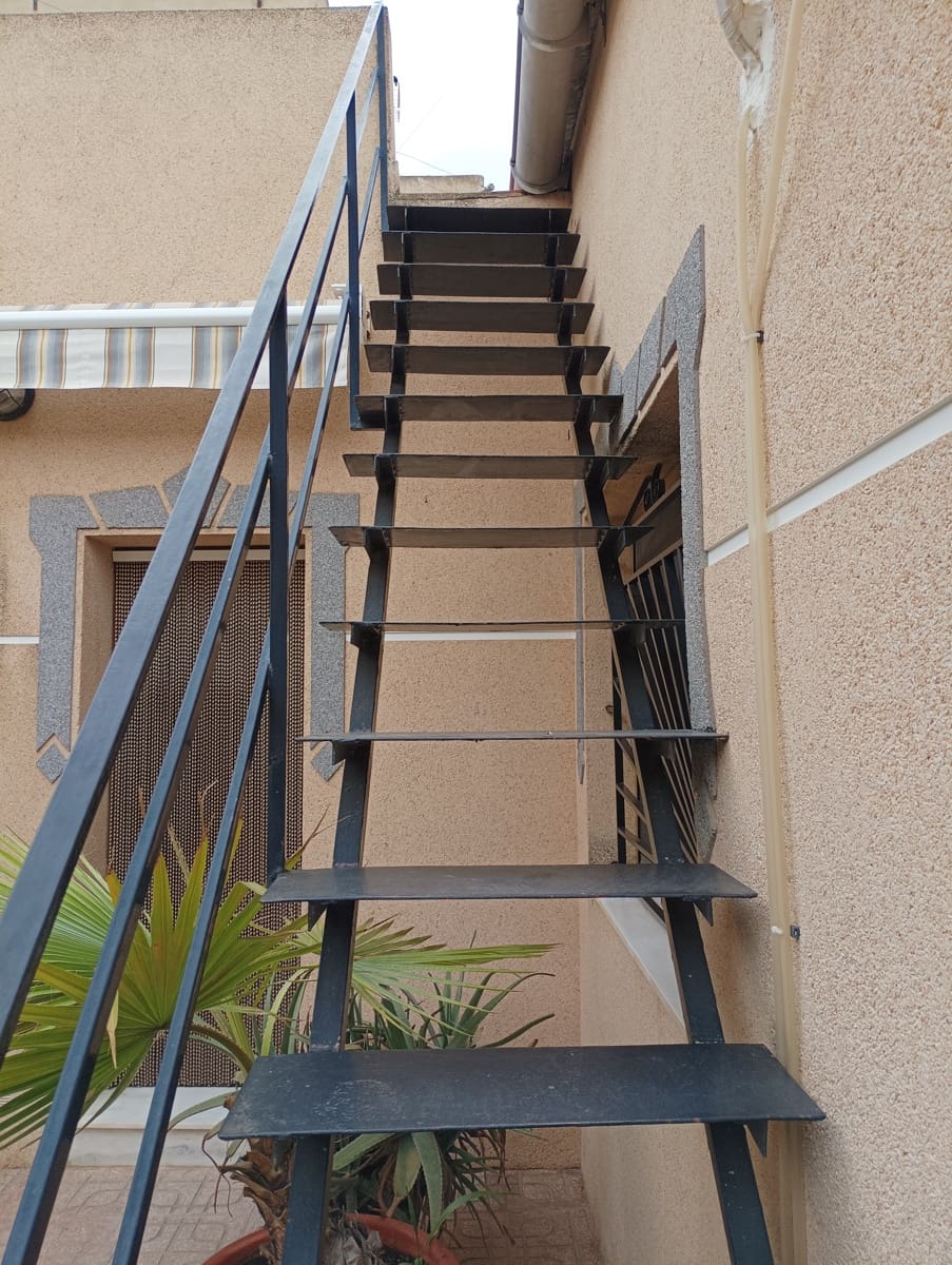 4 sypialnia Dom na sprzedaż w San Felipe Neri z garażem - 198 900 € (Ref: 9449074)