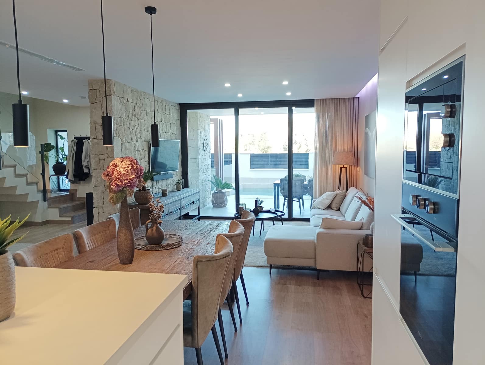 3 soveværelse Rækkehus til salg i Dolores med swimmingpool garage - € 349.990 (Ref: 9508008)