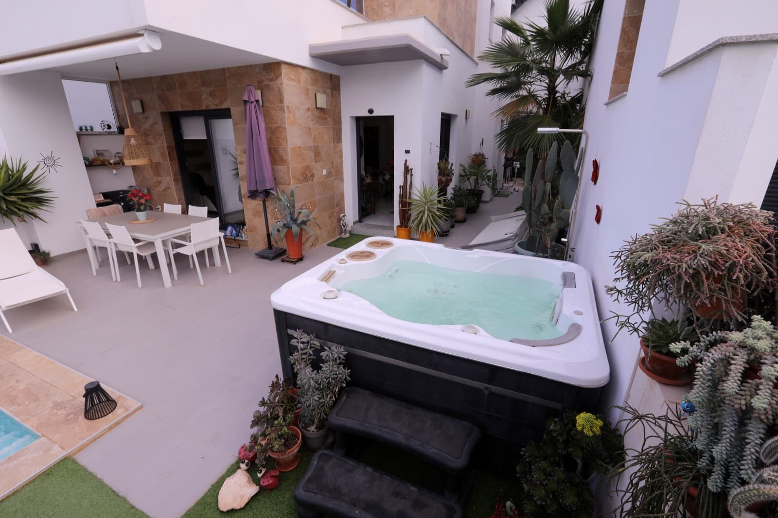 Chalet de 3 habitaciones en Benijófar en venta con piscina garaje - 359.990 € (Ref: 9557367)