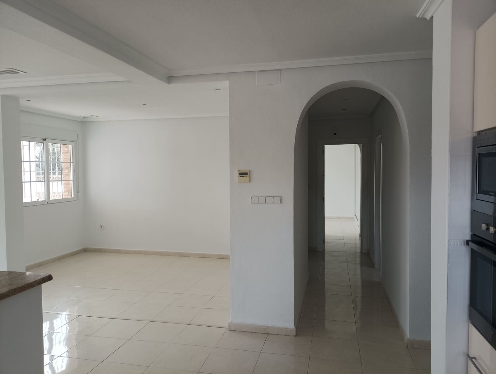 4 makuuhuone Huvila myytävänä paikassa Catral mukana uima-altaan 
autotalli - 425 000 € (Ref: 9588230)