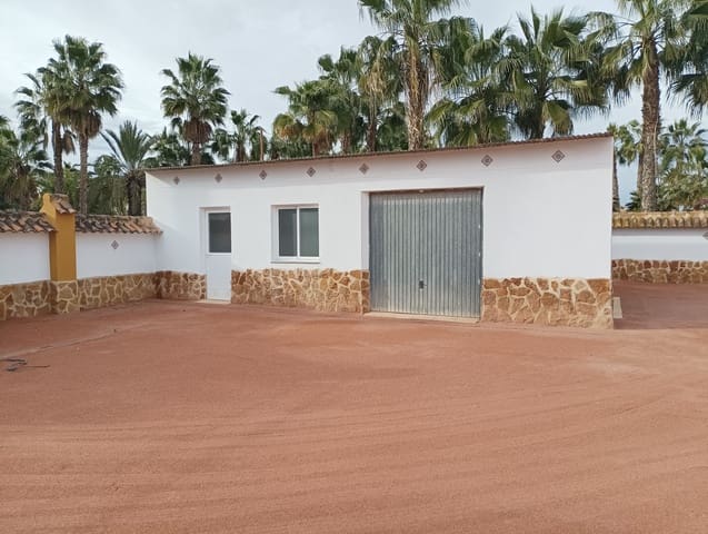 4 makuuhuone Huvila myytävänä paikassa Catral mukana uima-altaan 
autotalli - 425 000 € (Ref: 9588230)