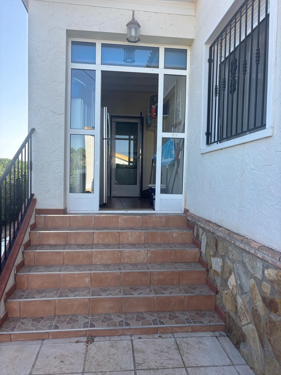 4 Zimmer Villa zu verkaufen in Catral mit Pool Garage - 369.000 € (Ref: 9730400)