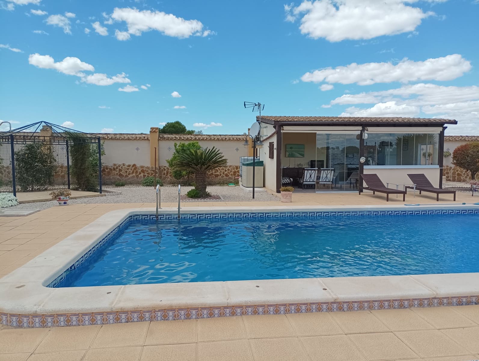 4 Zimmer Villa zu verkaufen in Catral mit Pool Garage - 369.000 € (Ref: 9833177)