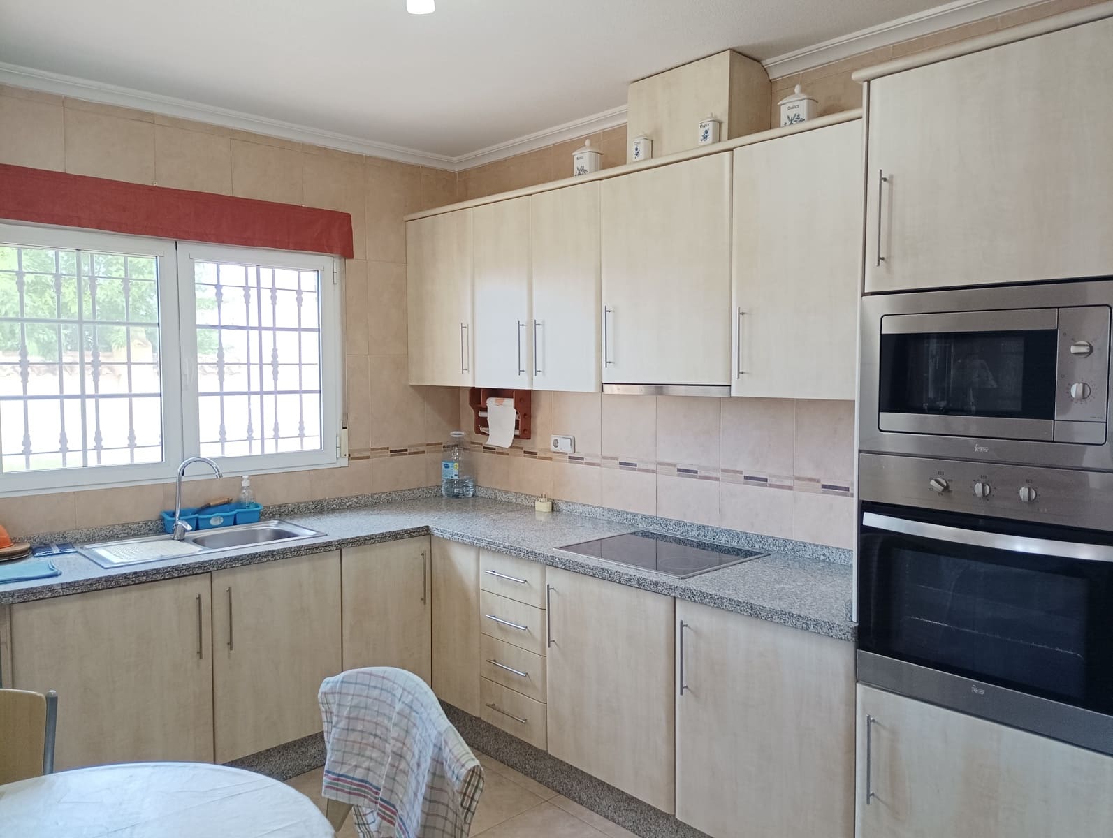 4 Zimmer Villa zu verkaufen in Catral mit Pool Garage - 369.000 € (Ref: 9833177)