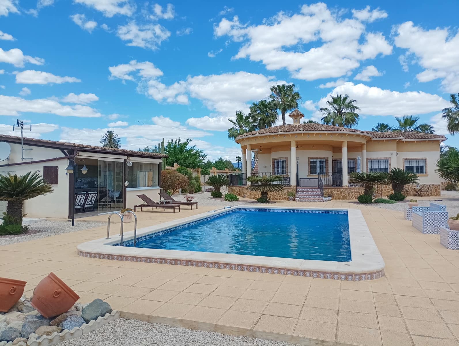 4 Zimmer Villa zu verkaufen in Catral mit Pool Garage - 369.000 € (Ref: 9833177)