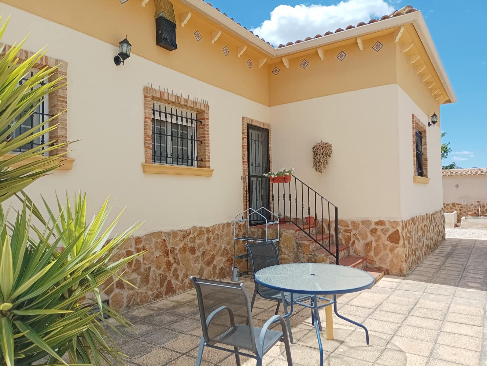 4 Zimmer Villa zu verkaufen in Catral mit Pool Garage - 369.000 € (Ref: 9833177)