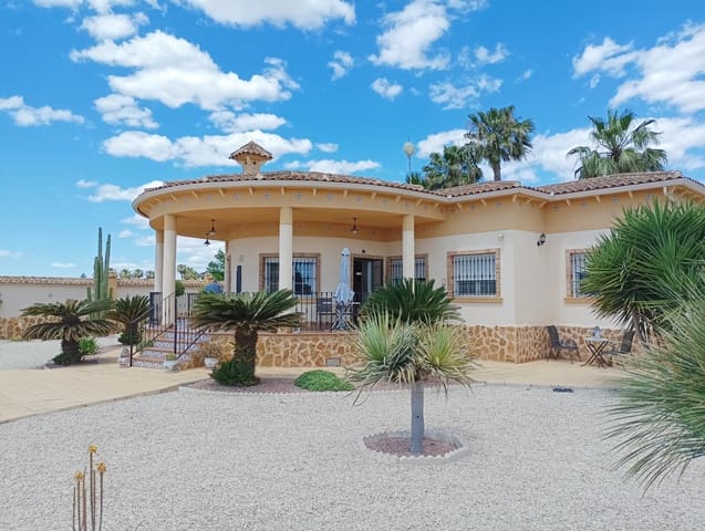 4 Zimmer Villa zu verkaufen in Catral mit Pool Garage - 369.000 € (Ref: 9833177)